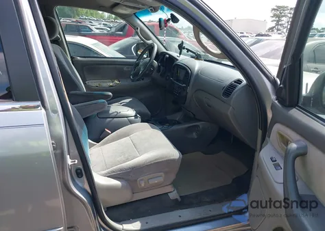 2001 Toyota Sequoia Sr5 z USA, uszkodzony, nr VIN 5TDZT34A41S022097